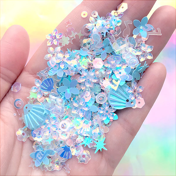 60Pieces Resin Snowflakes for Crafts, 3 Sizes White Glitter Resin  Snowflakes Christmas Decorations and for DIY Cell Phone case Material and  Hair