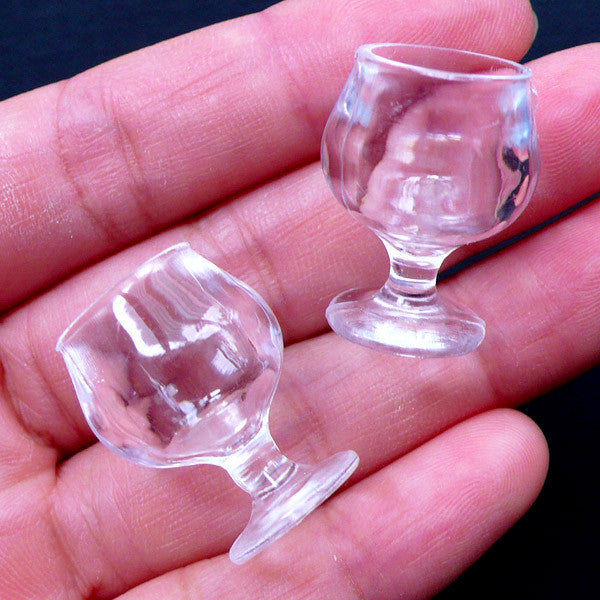 Miniature Champagne Glass | Doll House Wine Glasses | Dollhouse Drinkware |  Tiny Plastic Glasses | Doll Drink Making (2 pcs / Clear / 8mm x 24mm)