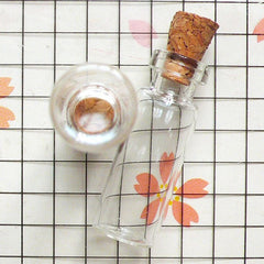 CLEARANCE Mini Heart Glass Vial with Cork (24mm x 20mm / 2 pcs) Wedding  Deco Small Glass Jar Charm Making Love Pendant DIY Tiny Glass Bottle Vile  MC24
